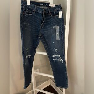 Old navy- size 4, mid rise, BF jeans. NEVER WORN